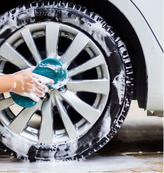 Mobile Car Wash Service in Abu Dhabi